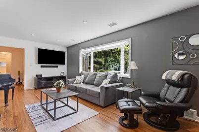 16 Brook Dr North, Morris Plains, NJ 07950 - Photo 6