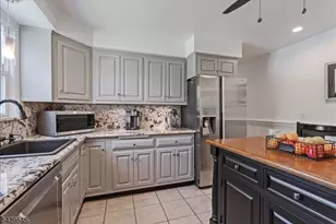 16 Brook Dr N, Morris Plains, NJ 07950 - Photo 12