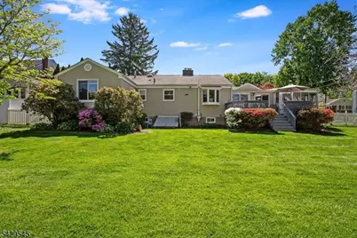 16 Brook Dr North, Morris Plains, NJ 07950 - Photo 30