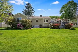 16 Brook Dr N, Morris Plains, NJ 07950 - Photo 30