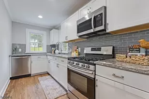19 Wisteria Terrace, Morristown, NJ 07960 - Photo 6