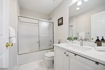 419 Hartford Dr, Nutley, NJ 07110 - Photo 32