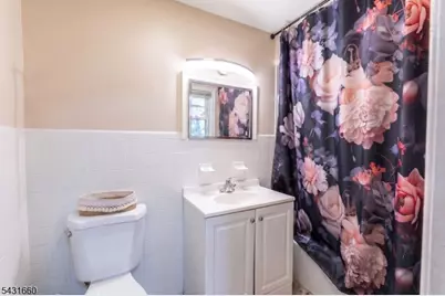 140A Clendenny Ave, Jersey City, NJ 07304 - Photo 12