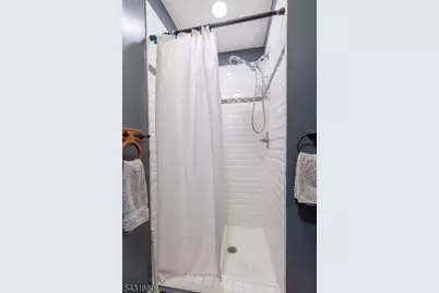 140A Clendenny Ave, Jersey City, NJ 07304 - Photo 22