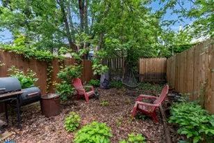 140A Clendenny Ave, Jersey City, NJ 07304 - Photo 24