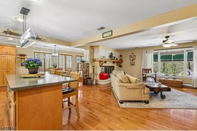 500A Maxim Dr, Hopatcong, NJ 07821 - Photo 8