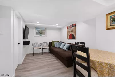 293 Clifton Ave, Newark, NJ 07104 - Photo 12