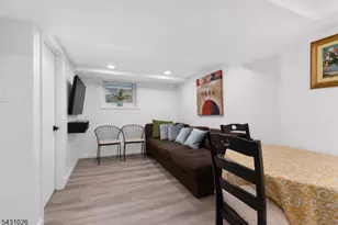 293 Clifton Ave, Newark, NJ 07104 - Photo 12