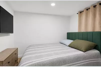 293 Clifton Ave, Newark, NJ 07104 - Photo 16