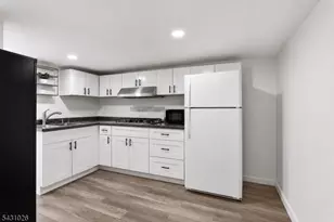 293 Clifton Ave, Newark, NJ 07104 - Photo 14