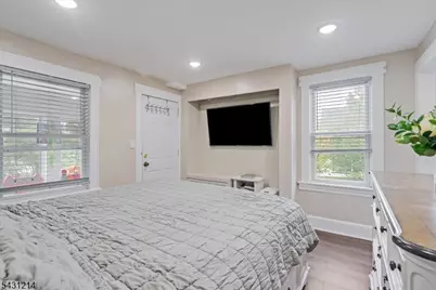 25 Woodland Ave, Nutley, NJ 07110 - Photo 18