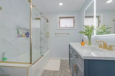 25 Woodland Ave, Nutley, NJ 07110 - Photo 20