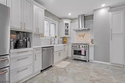 25 Woodland Ave, Nutley, NJ 07110 - Photo 4