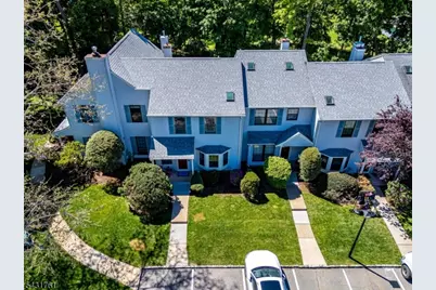 1402 Maplecrest Rd, Edison, NJ 08820 - Photo 6