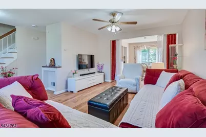 1402 Maplecrest Rd, Edison, NJ 08820 - Photo 14