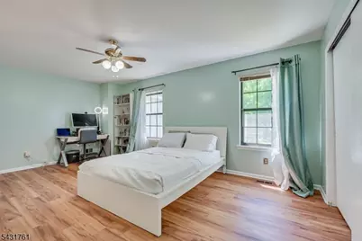 1402 Maplecrest Rd, Edison, NJ 08820 - Photo 26