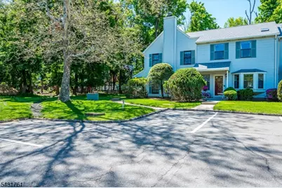 1402 Maplecrest Rd, Edison, NJ 08820 - Photo 4