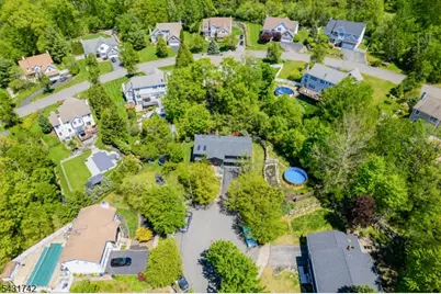 40 Schirra Dr, Wanaque, NJ 07465 - Photo 36