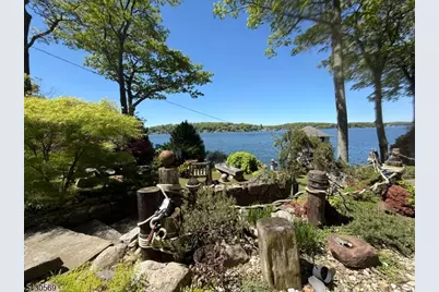 501 Windemere Ave, Mount Arlington, NJ 07856 - Photo 2