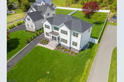 74 Hillside Ave, Livingston, NJ 07039 - Photo 2
