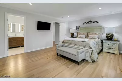 8 Pembroke Dr, Mendham, NJ 07945 - Photo 14
