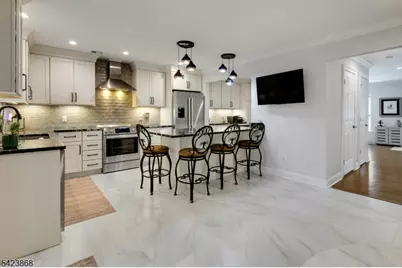 8 Pembroke Dr, Mendham, NJ 07945 - Photo 6