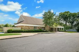 8 Pembroke Dr, Mendham, NJ 07945 - Photo 28