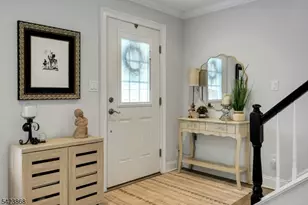 8 Pembroke Dr, Mendham, NJ 07945 - Photo 2