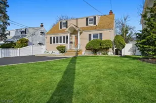52 Broadway, Clark Township, NJ 07066 - Photo 2