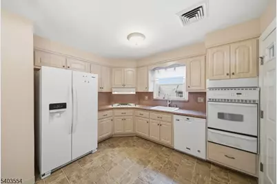 52 Broadway, Clark Township, NJ 07066 - Photo 10