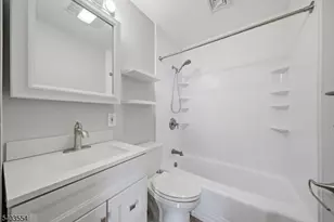 52 Broadway, Clark Township, NJ 07066 - Photo 12