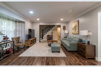 14 Buttonwood Dr, Franklin Township, NJ 08873 - Photo 4