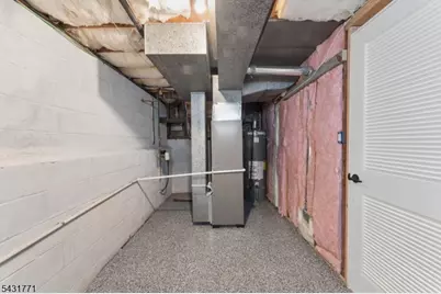 185 Maple St, Roselle Park, NJ 07204 - Photo 24