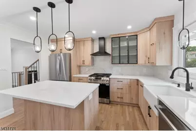 185 Maple St, Roselle Park, NJ 07204 - Photo 8