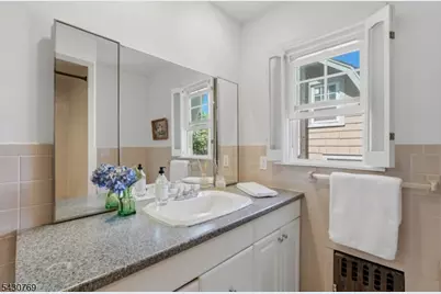 121 Kenneth Ter, South Orange, NJ 07079 - Photo 24
