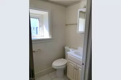325 Greenwich St, Greenwich Township, NJ 08886 - Photo 4