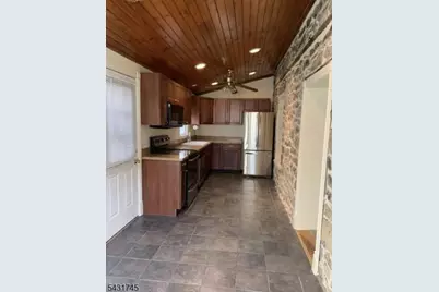 325 Greenwich St, Greenwich Township, NJ 08886 - Photo 2