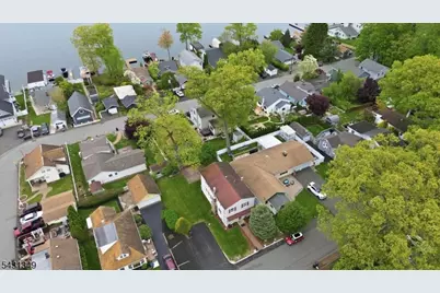 7 Willow St, Mount Arlington, NJ 07856 - Photo 4