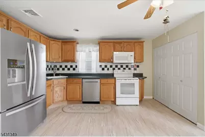 7 Willow St, Mount Arlington, NJ 07856 - Photo 10
