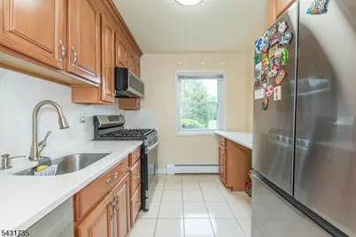 33 Knox Ter #1C, Wayne, NJ 07470 - Photo 10