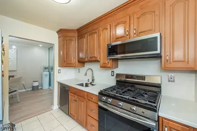 33 Knox Ter #1C, Wayne, NJ 07470 - Photo 12