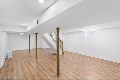 11 Dunkerly St, Totowa, NJ 07512 - Photo 32