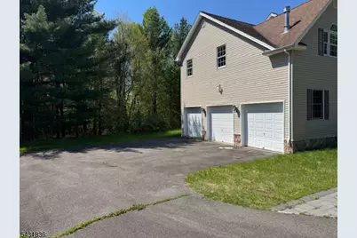15 Berry Ct, Mount Olive, NJ 07836 - Photo 14
