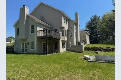 15 Berry Ct, Mount Olive, NJ 07836 - Photo 12