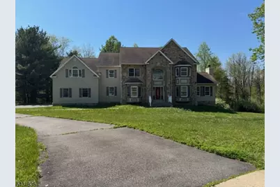 15 Berry Ct, Mount Olive, NJ 07836 - Photo 1