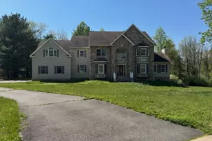15 Berry Ct, Mount Olive, NJ 07836 - Photo 1