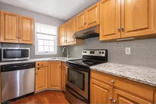 366 Potomac Dr, Bernards Township, NJ 07920 - Photo 4