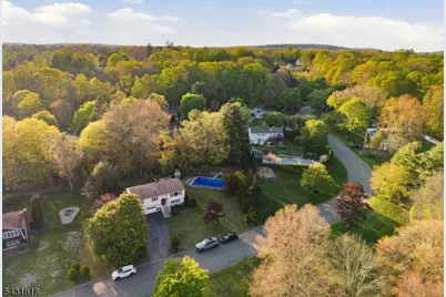 29 Albertine Pl, West Milford, NJ 07438 - Photo 4