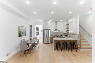 113 Oak St, Jersey City, NJ 07304 - Photo 1
