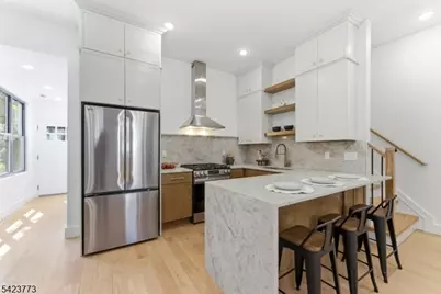 113 Oak St, Jersey City, NJ 07304 - Photo 2